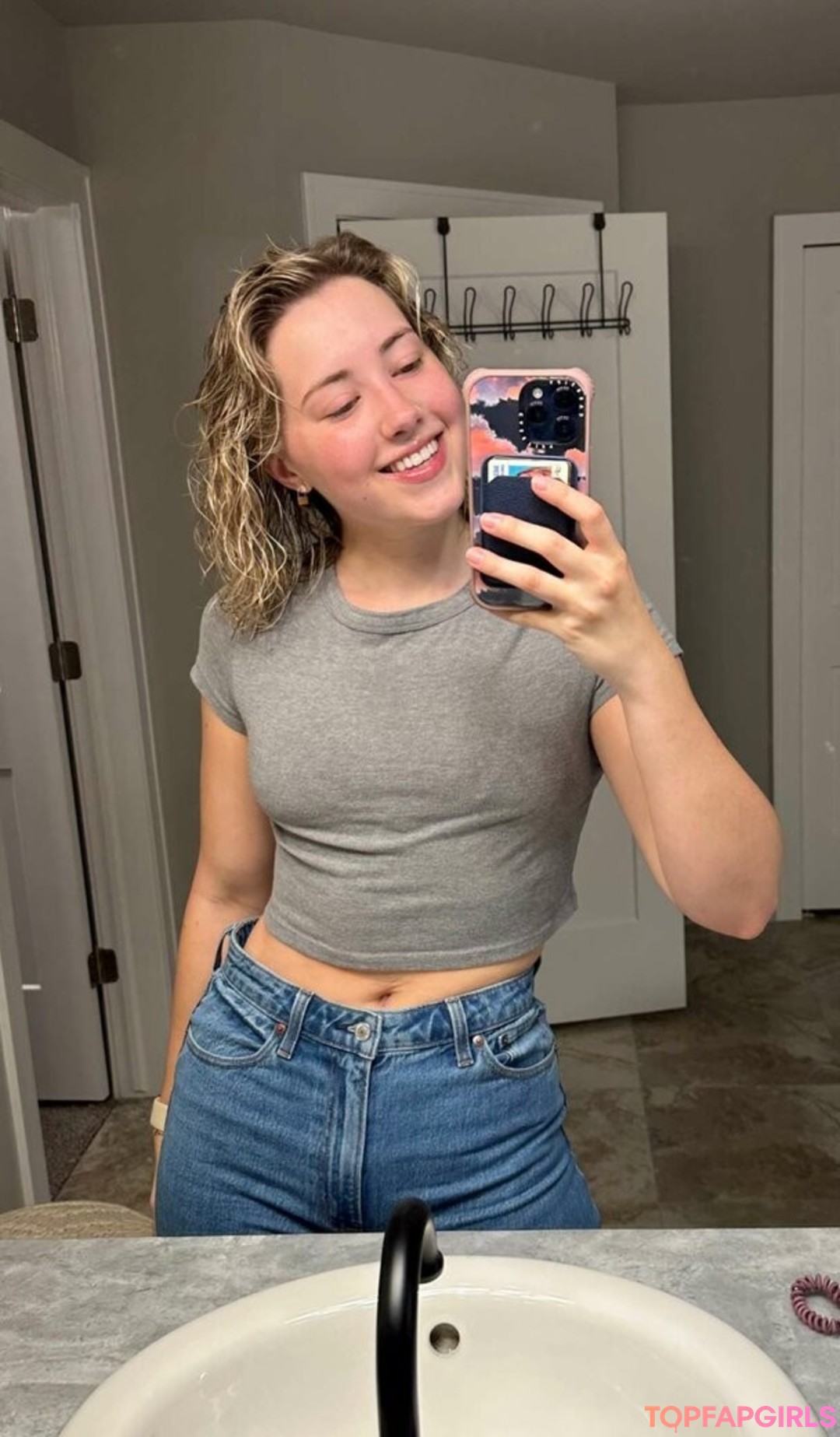 Naakte gelekte OnlyFans-foto van Pineapplebrat #1053
