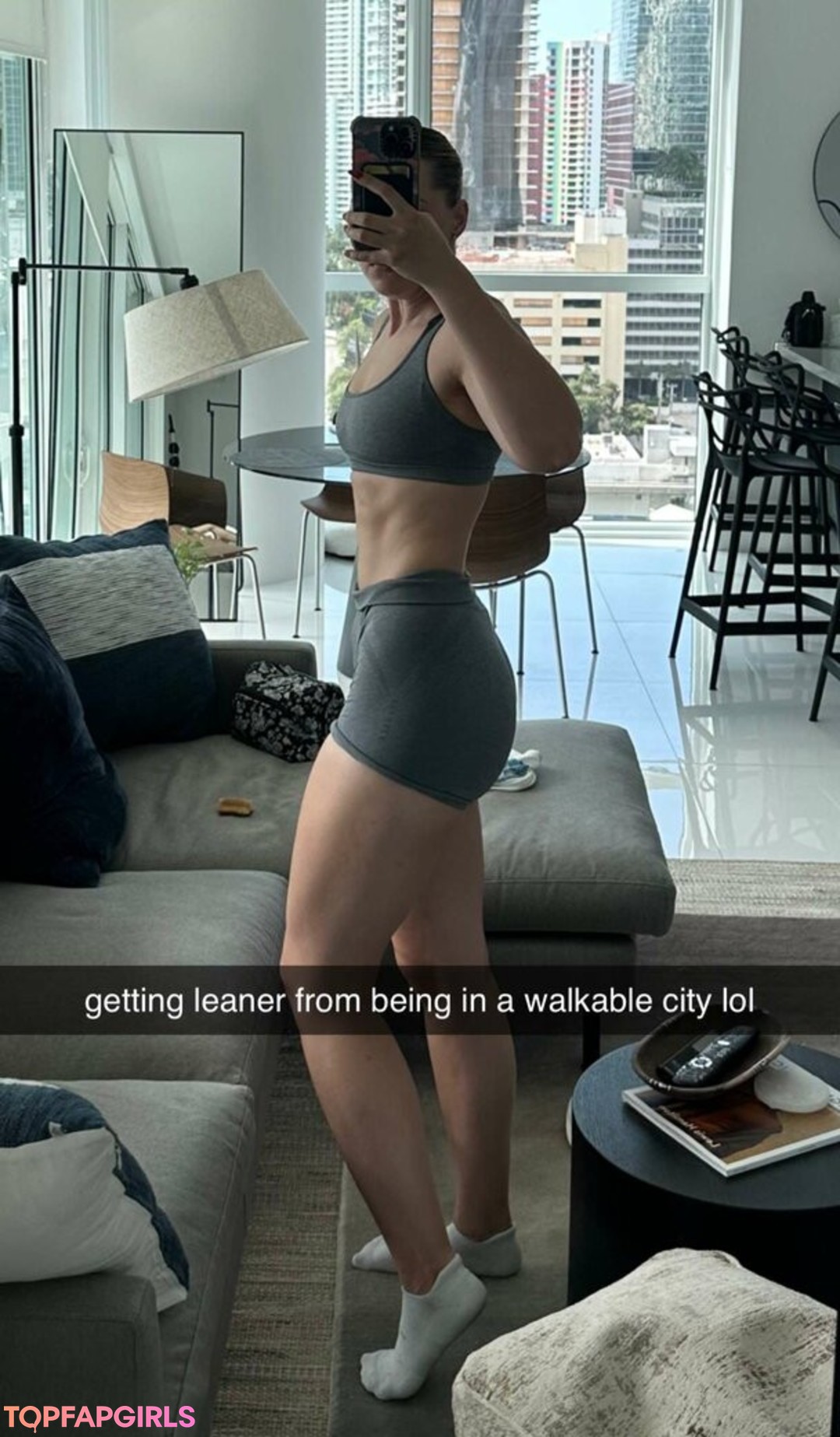 Naakte gelekte OnlyFans-foto van Pineapplebrat #1280