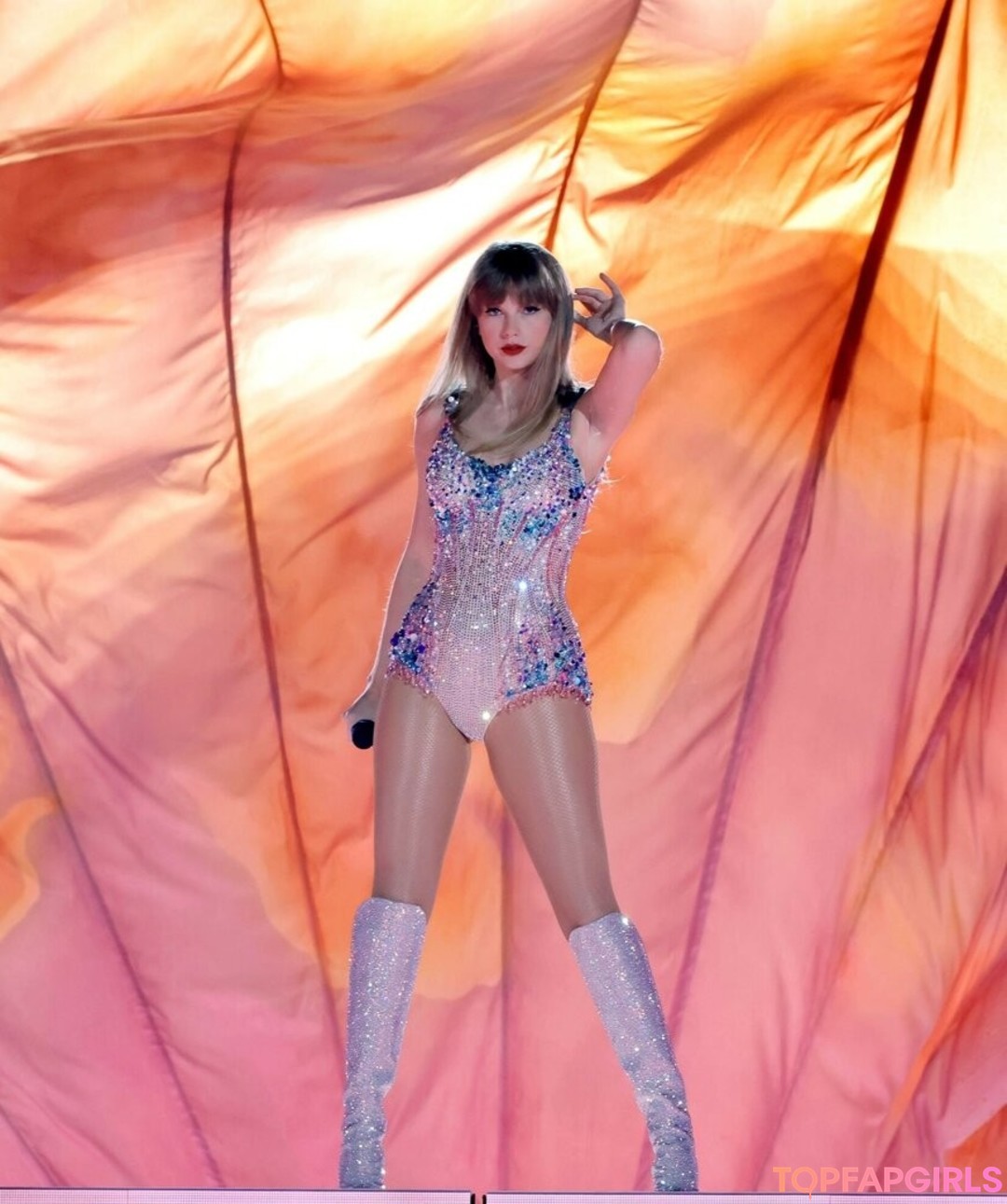 Naakte gelekte OnlyFans-foto van Taylor Swift #1055