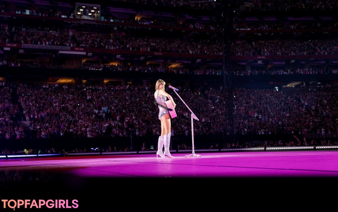 Naakte gelekte OnlyFans-foto van Taylor Swift #1399