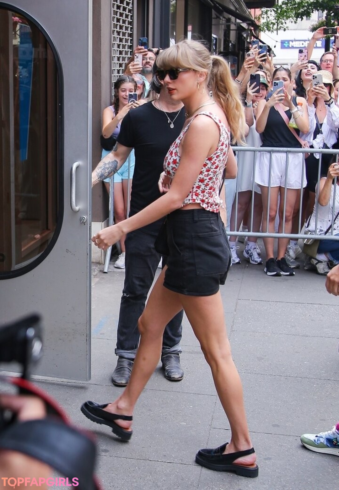 Naakte gelekte OnlyFans-foto van Taylor Swift #1832