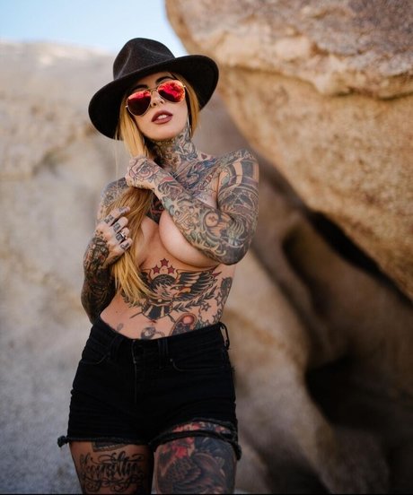 Naakte gelekte OnlyFans-foto van Lubellah