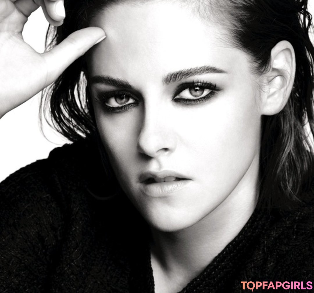 Naakte gelekte OnlyFans-foto van Kristen Stewart #363 Naakte gelekte OnlyFans-foto van Kristen Stewart #363