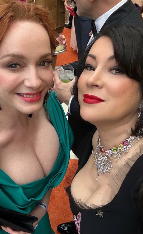 Naakte gelekte OnlyFans-foto van Christina Hendricks