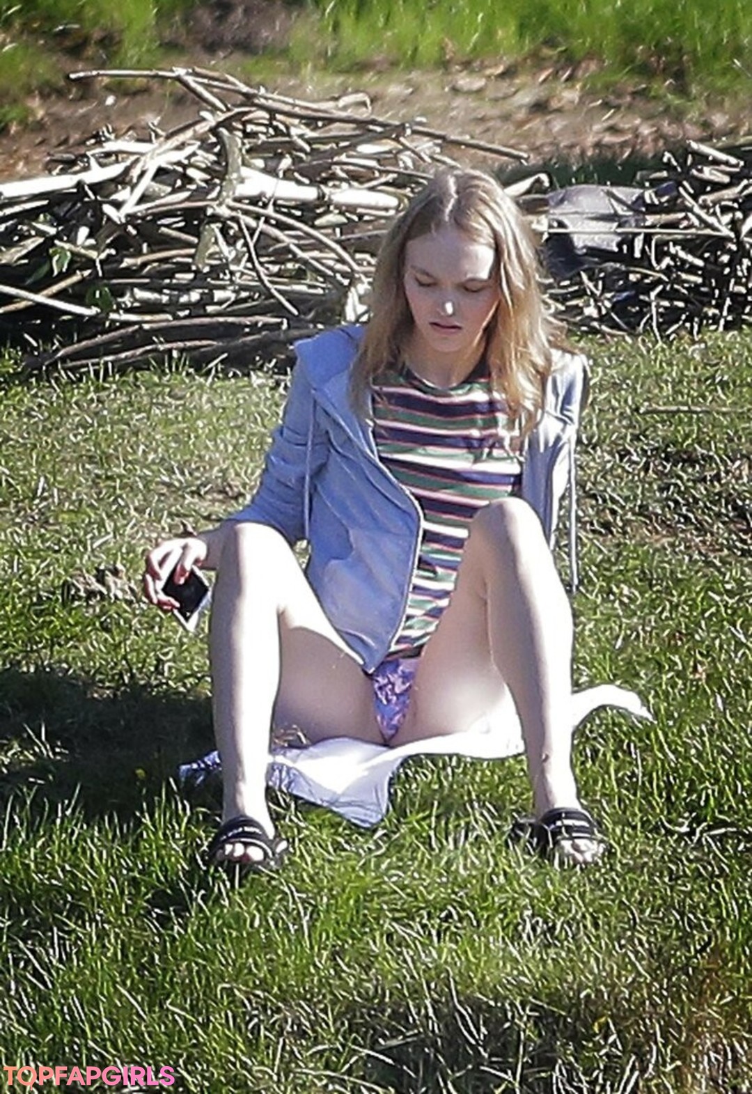 Naakte gelekte OnlyFans-foto van Lilyrose Depp #258 Naakte gelekte OnlyFans-foto van Lilyrose Depp #258