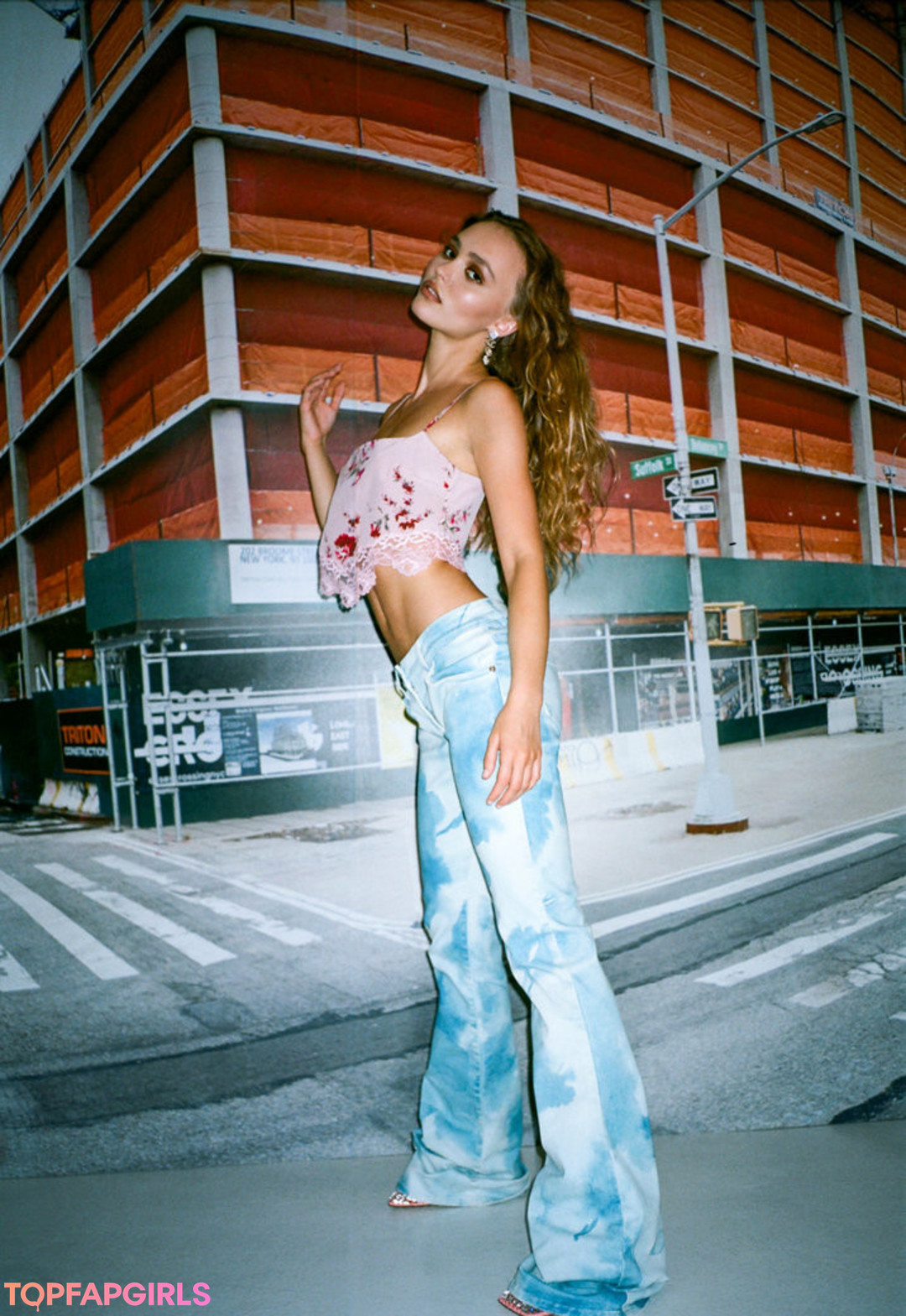 Naakte gelekte OnlyFans-foto van Lilyrose Depp #28 Naakte gelekte OnlyFans-foto van Lilyrose Depp #28