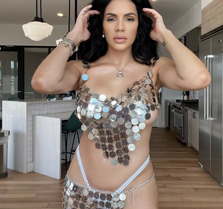 Naakte gelekte OnlyFans-foto van Ninaunrated