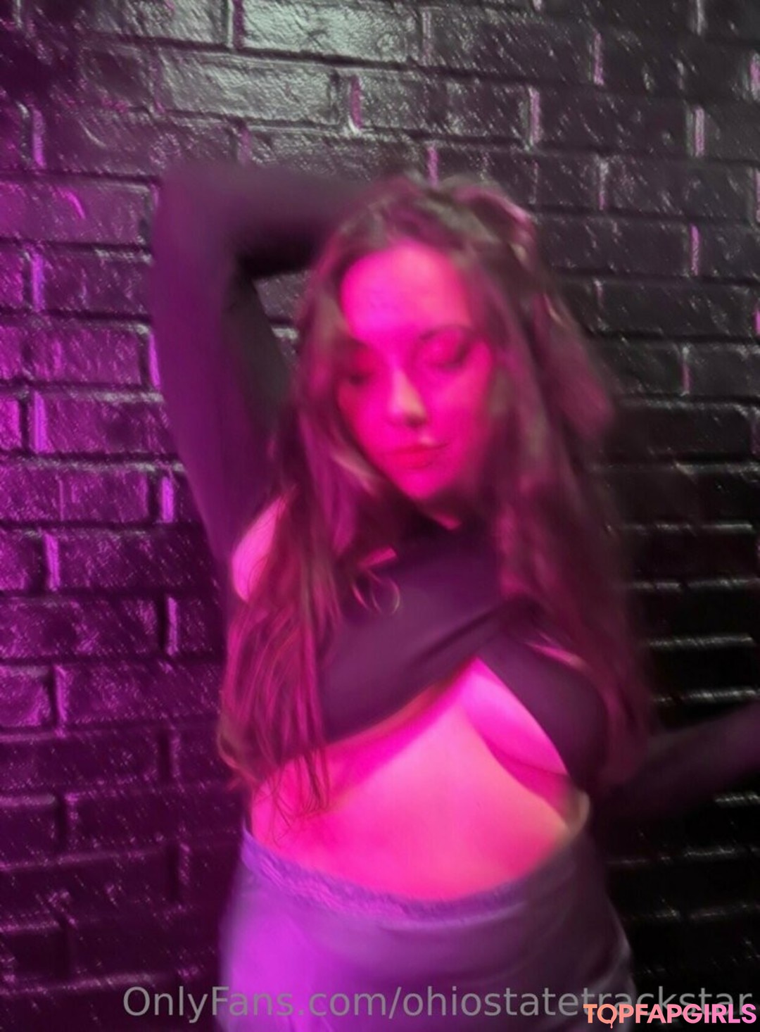 Naakte gelekte OnlyFans-foto van Ohiostatetrackstar #1102