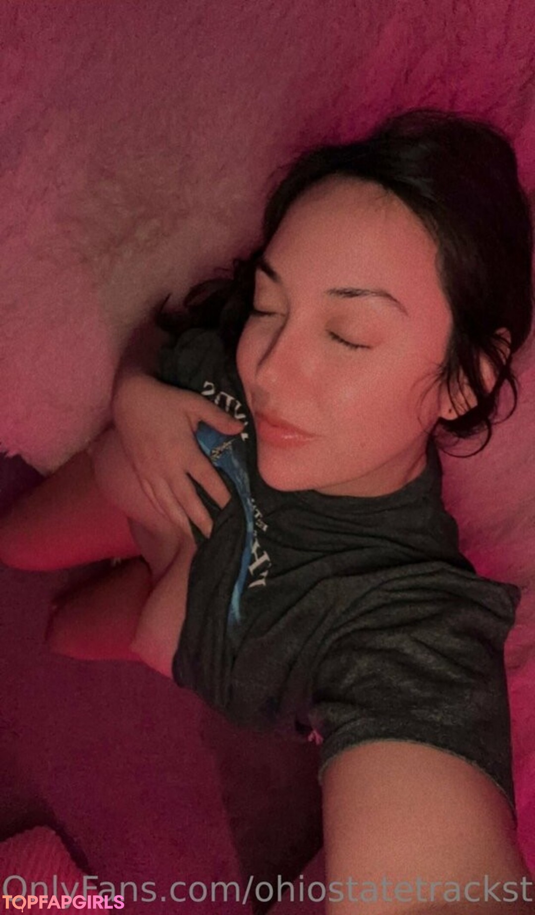 Naakte gelekte OnlyFans-foto van Ohiostatetrackstar #1129