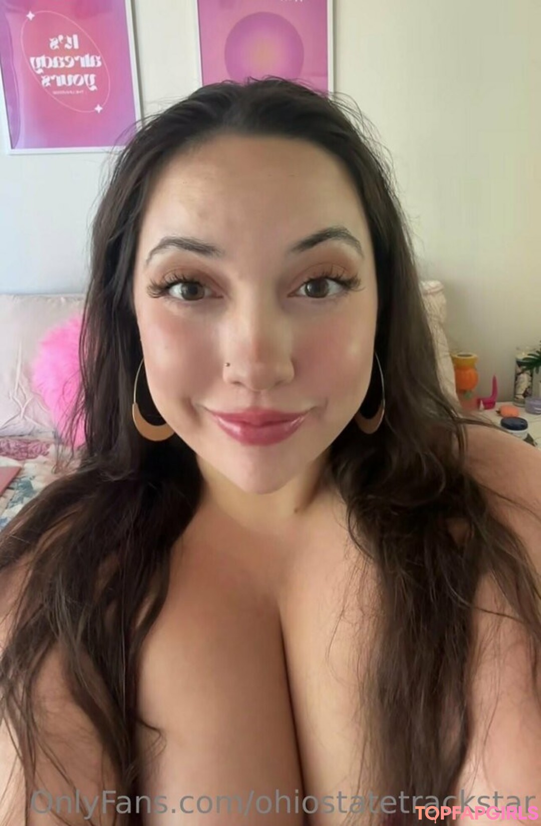 Naakte gelekte OnlyFans-foto van Ohiostatetrackstar #1220