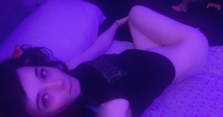 Naakte gelekte OnlyFans-foto van Puppygirlx3