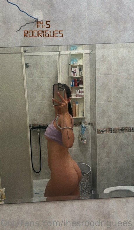 Naakte gelekte OnlyFans-foto van Inesroodriguees