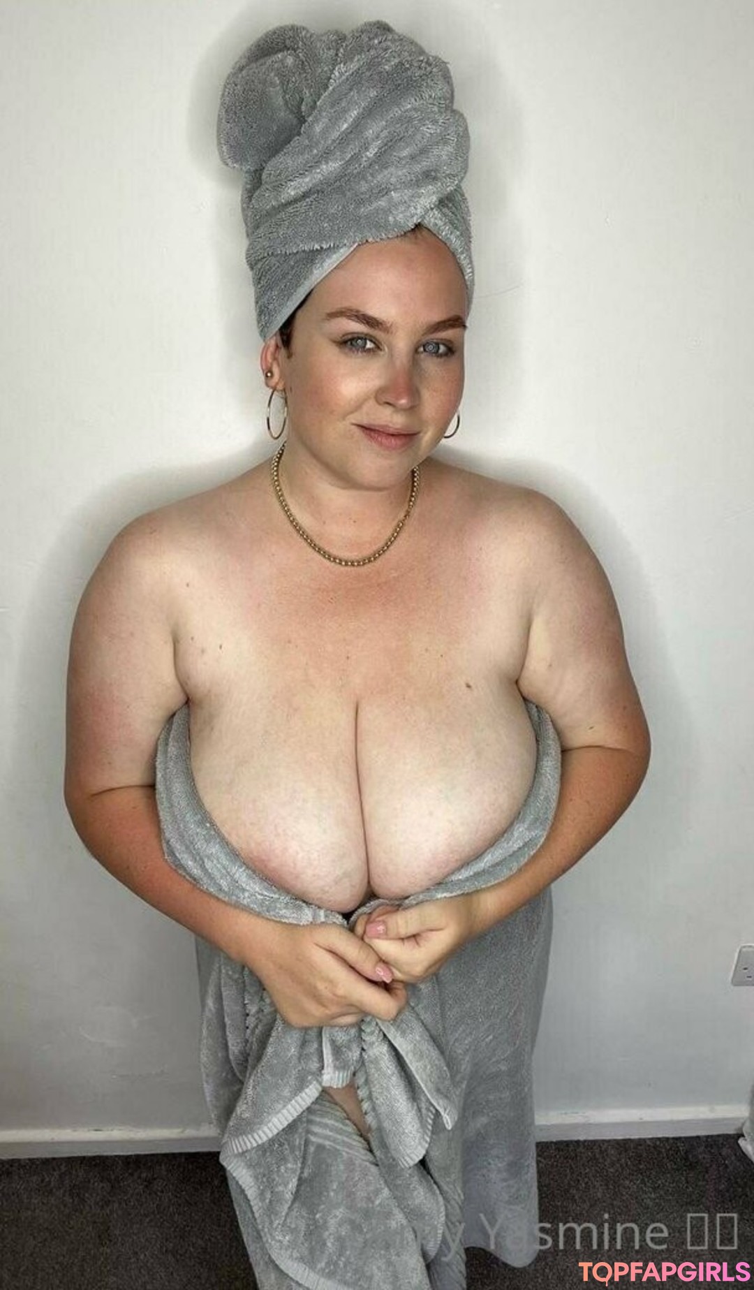 Naakte gelekte OnlyFans-foto van Amyyasmine #1071