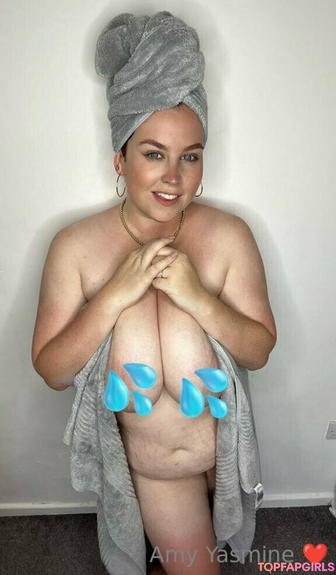 Naakte gelekte OnlyFans-foto van Amyyasmine #1208