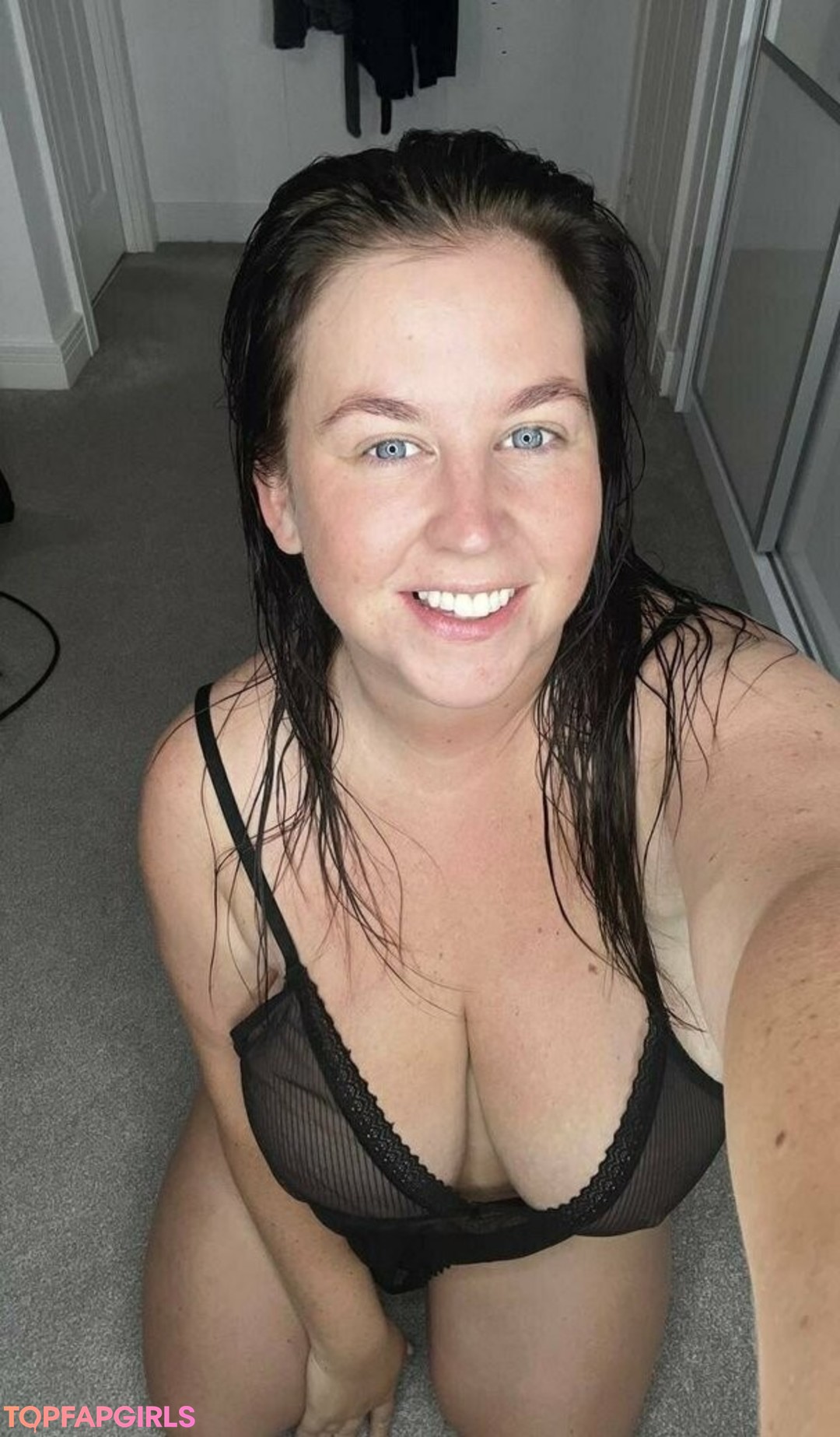 Naakte gelekte OnlyFans-foto van Amyyasmine #1480