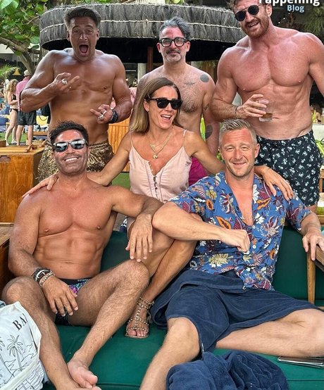 Naakte gelekte OnlyFans-foto van Natalie Pinkham