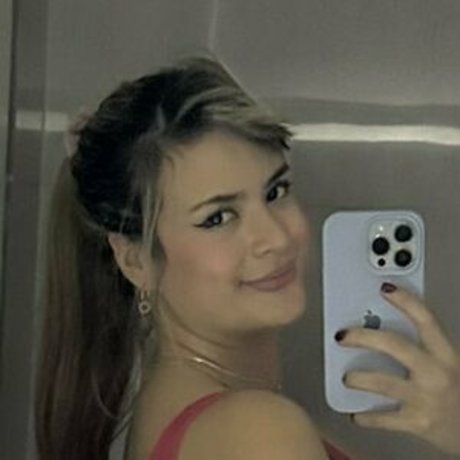 Naakte gelekte OnlyFans-foto van Loore Garcia