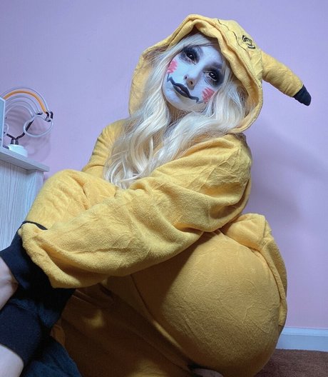Naakte gelekte OnlyFans-foto van Bekaloo