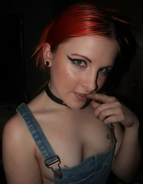 Smallwaifu