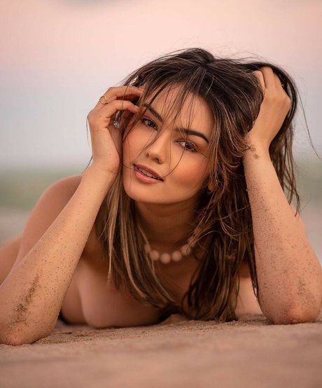 Naakte gelekte OnlyFans-foto van Eslovenia Marques