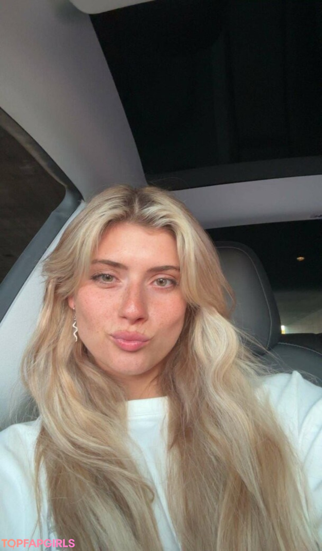 Naakte gelekte OnlyFans-foto van Faith Ordway #1084