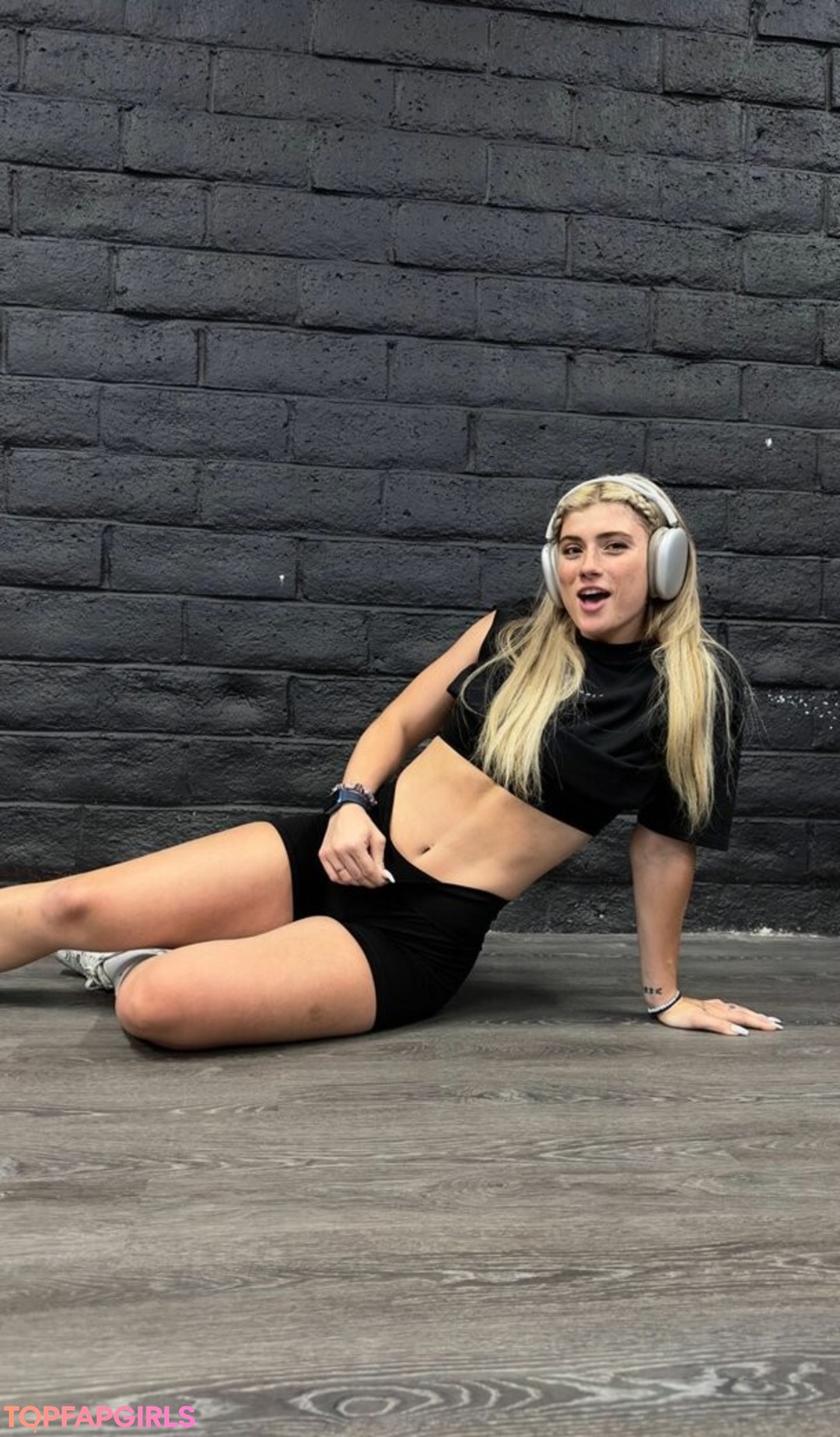 Naakte gelekte OnlyFans-foto van Faith Ordway #1140