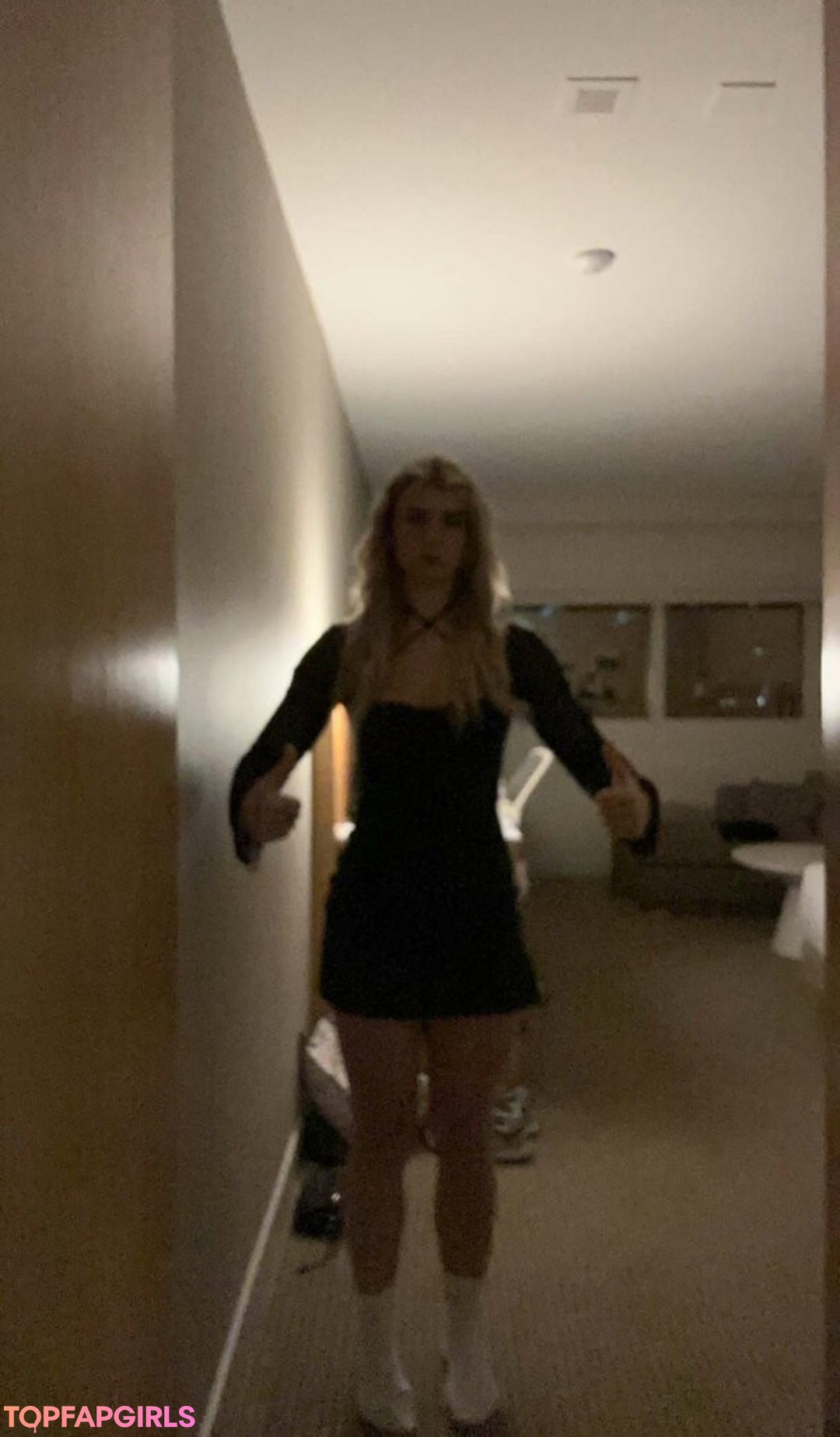Naakte gelekte OnlyFans-foto van Faith Ordway #1239