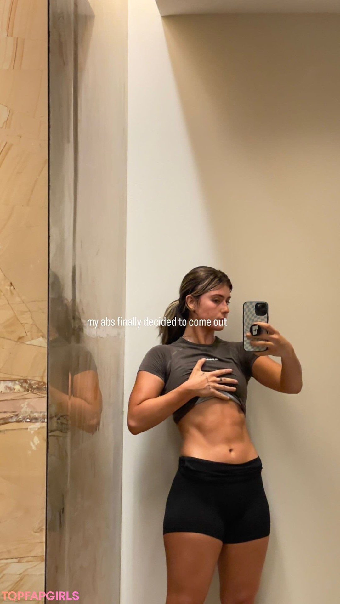 Naakte gelekte OnlyFans-foto van Faith Ordway #1367