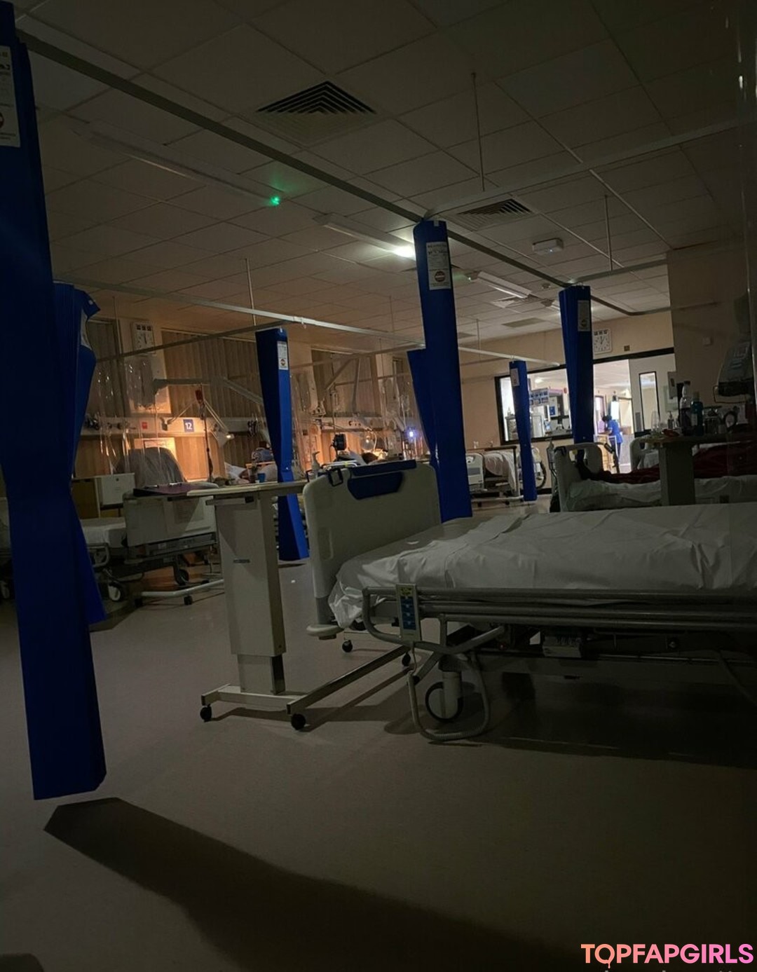 Naakte gelekte OnlyFans-foto van Charlottiefree #4 Naakte gelekte OnlyFans-foto van Charlottiefree #4