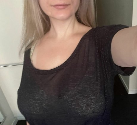 Naakte gelekte OnlyFans-foto van Lovelyseductions