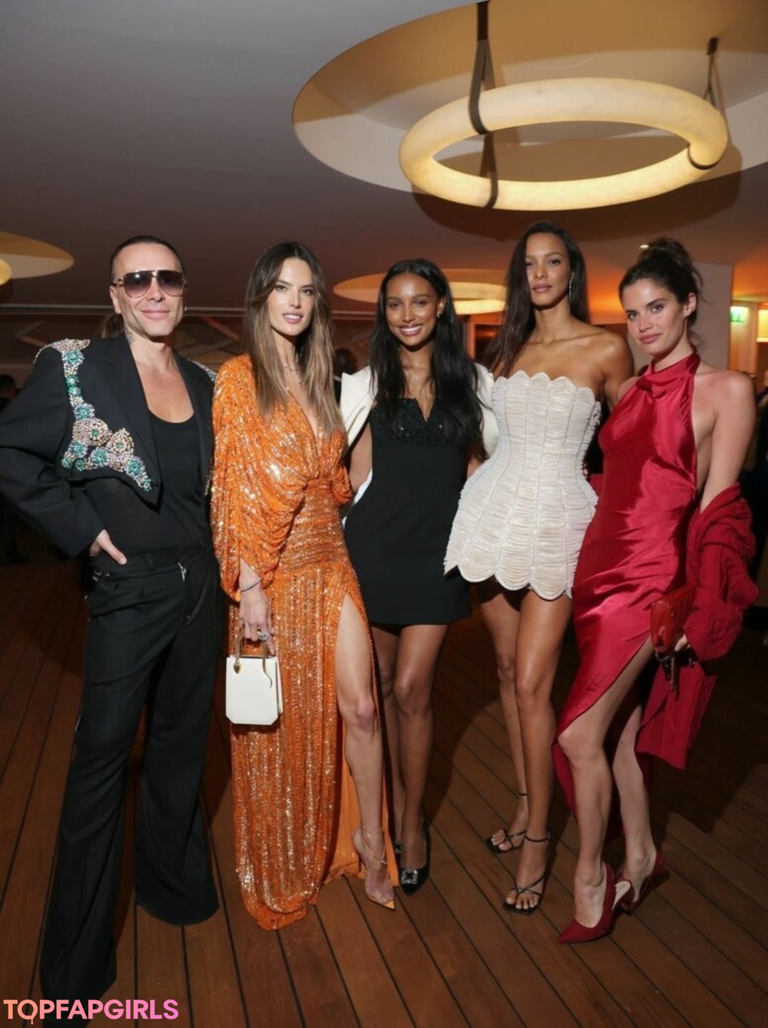 Naakte gelekte OnlyFans-foto van Alessandra Ambrosio #1089