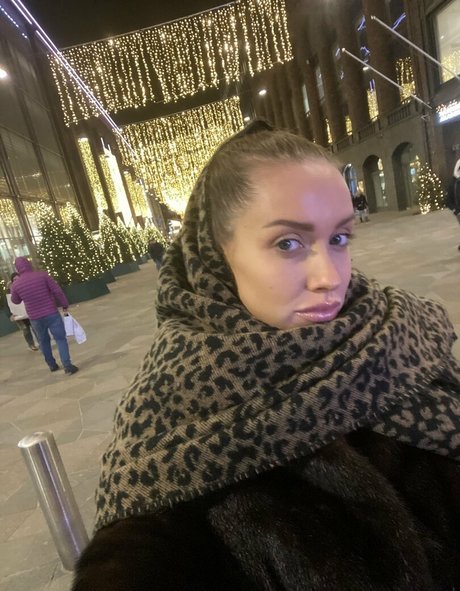 Naakte gelekte OnlyFans-foto van Luxurygirlxxx
