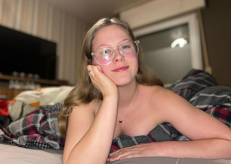 Naakte gelekte OnlyFans-foto van Julixmay