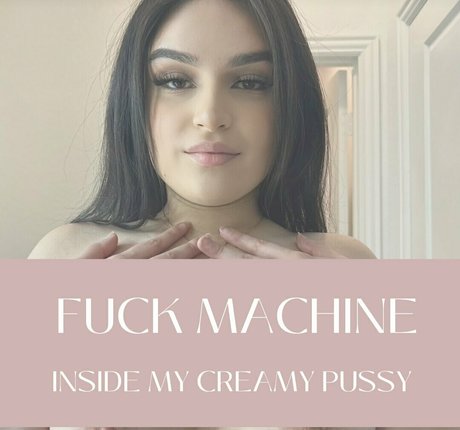 Naakte gelekte OnlyFans-foto van Justine2juicy