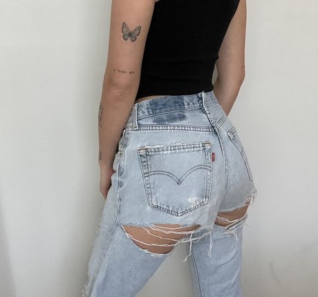 Naakte gelekte OnlyFans-foto van Lara Fraser