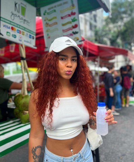 Naakte gelekte OnlyFans-foto van Eumariart