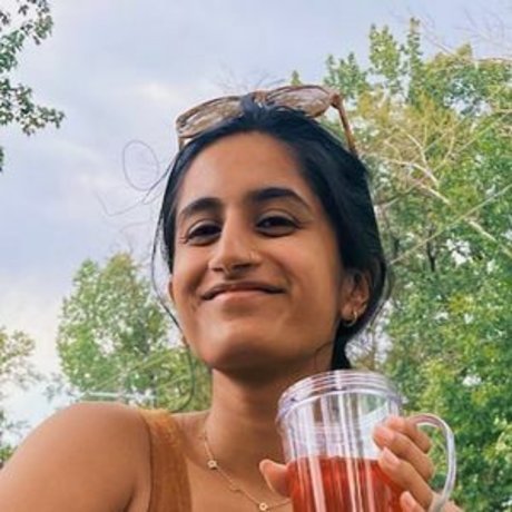 Naakte gelekte OnlyFans-foto van Arasha Lalani
