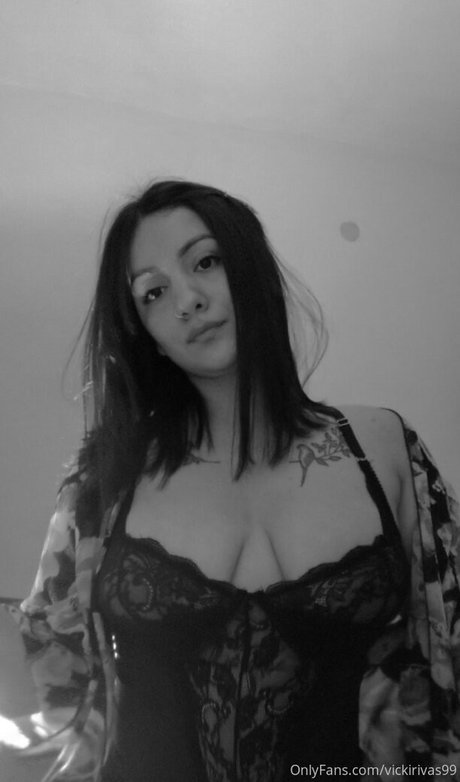 Vickirivas99