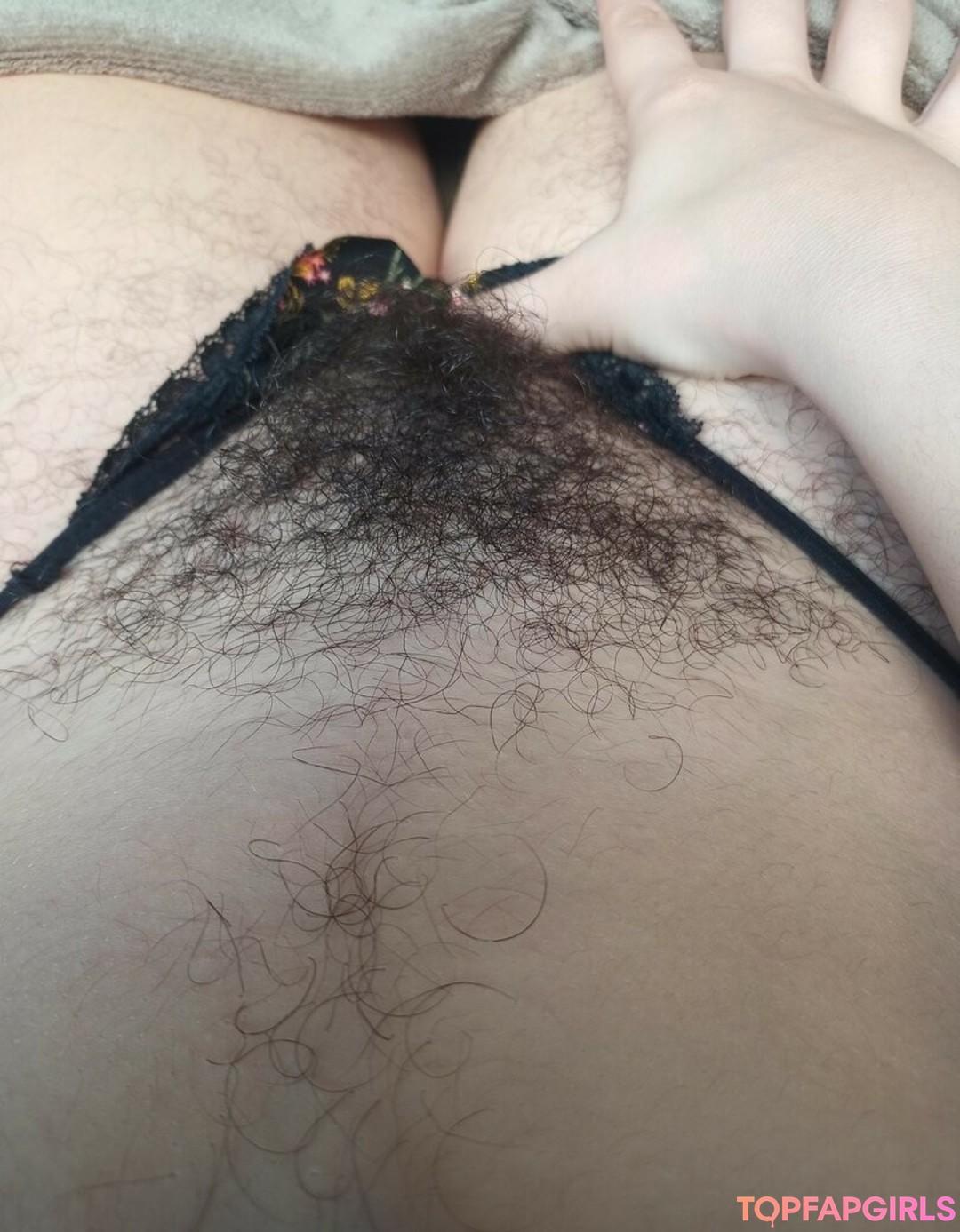 Naakte gelekte OnlyFans-foto van Hairy Women #1082