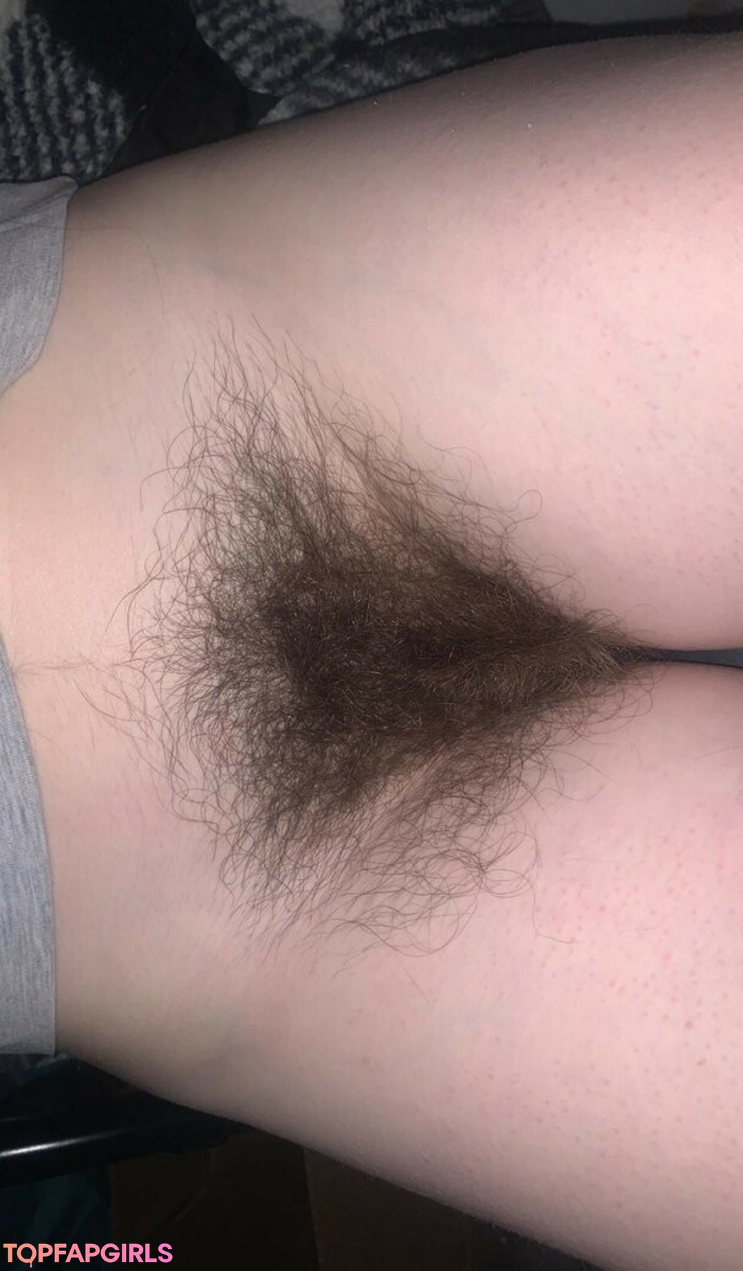 Naakte gelekte OnlyFans-foto van Hairy Women #1188