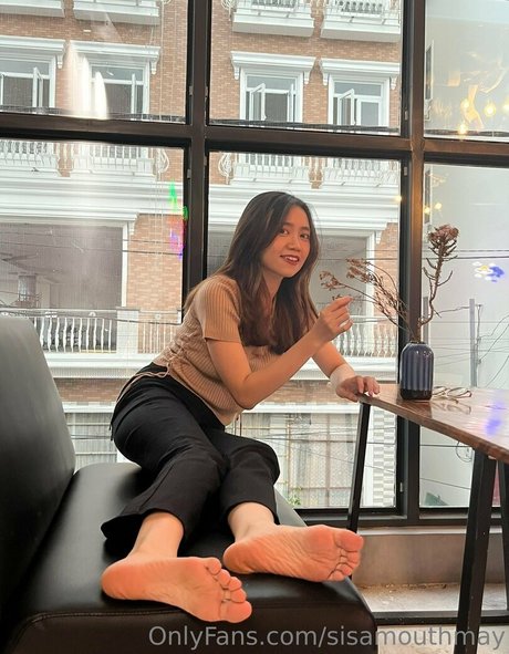 Naakte gelekte OnlyFans-foto van Sisamouthmay