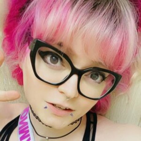 Naakte gelekte OnlyFans-foto van Ninehydras