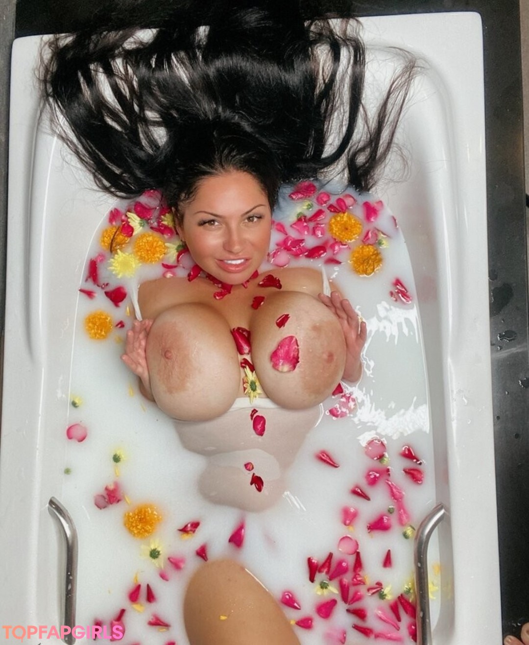 Naakte gelekte OnlyFans-foto van Dilyla Bloom #24 Naakte gelekte OnlyFans-foto van Dilyla Bloom #24