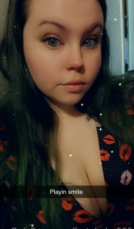 Naakte gelekte OnlyFans-foto van Lustybabe666