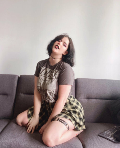 Vanessastrawberryfree