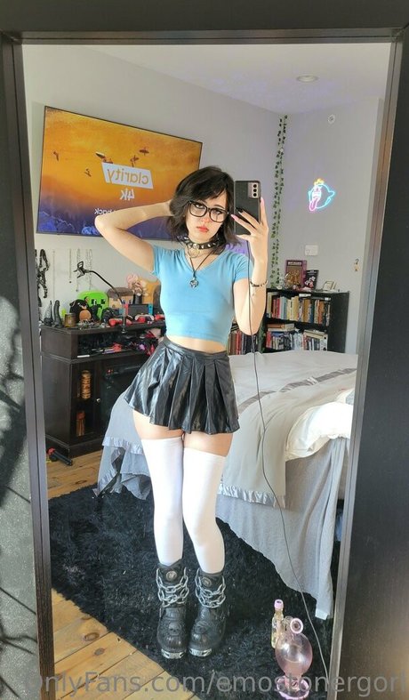 Emostonergorl