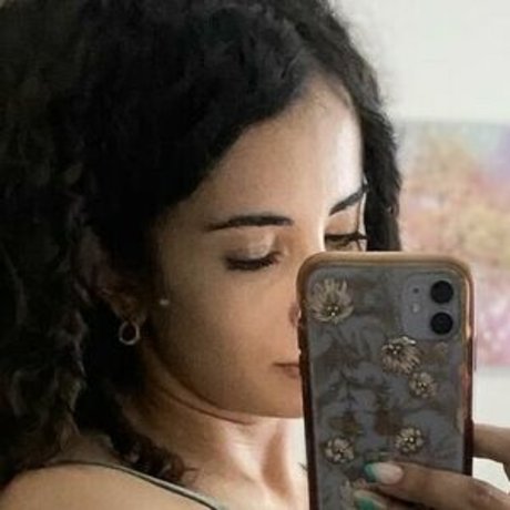Naakte gelekte OnlyFans-foto van Hope Victoria