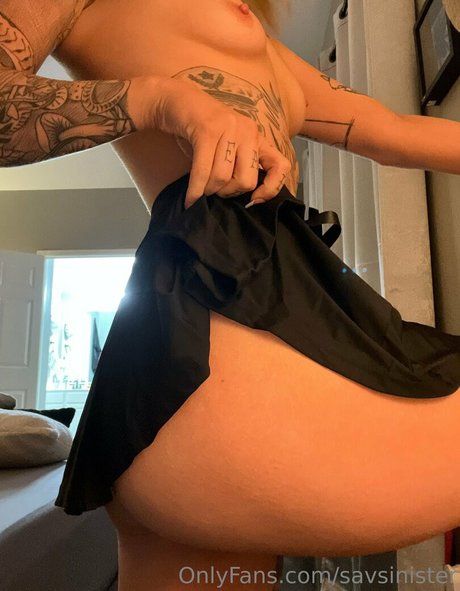 Naakte gelekte OnlyFans-foto van Savsinister