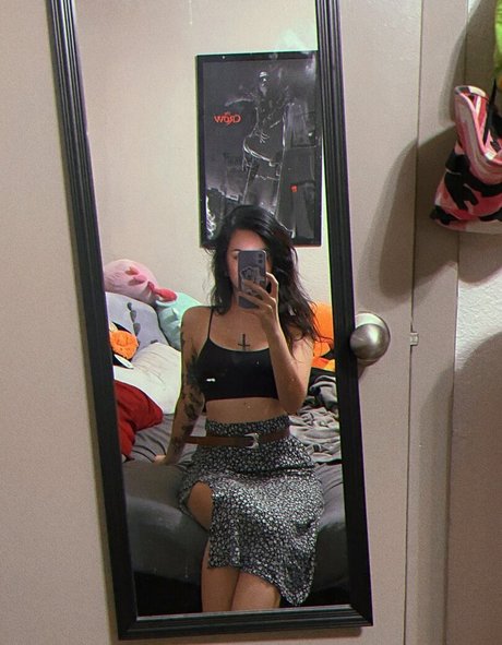 Naakte gelekte OnlyFans-foto van Poisonxgirl