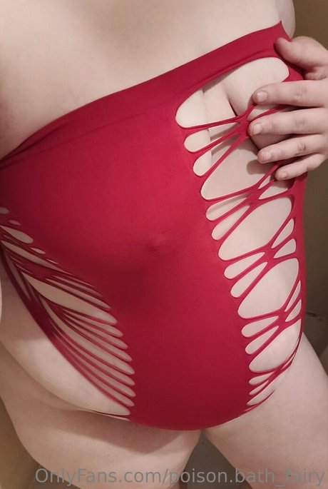 Naakte gelekte OnlyFans-foto van Poisonbathfairy
